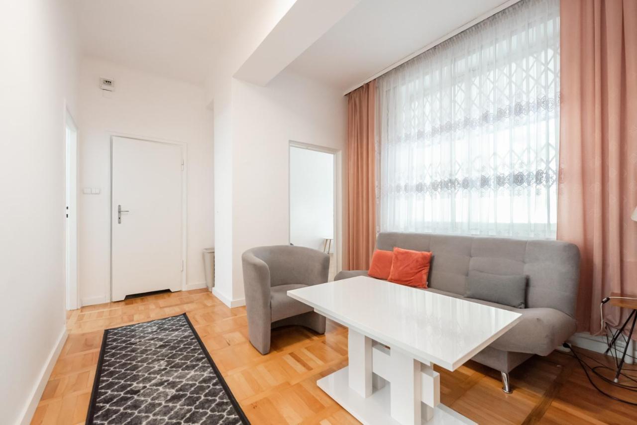 Plac Zbawiciela 3-Bedroom Apartment Варшава Екстериор снимка
